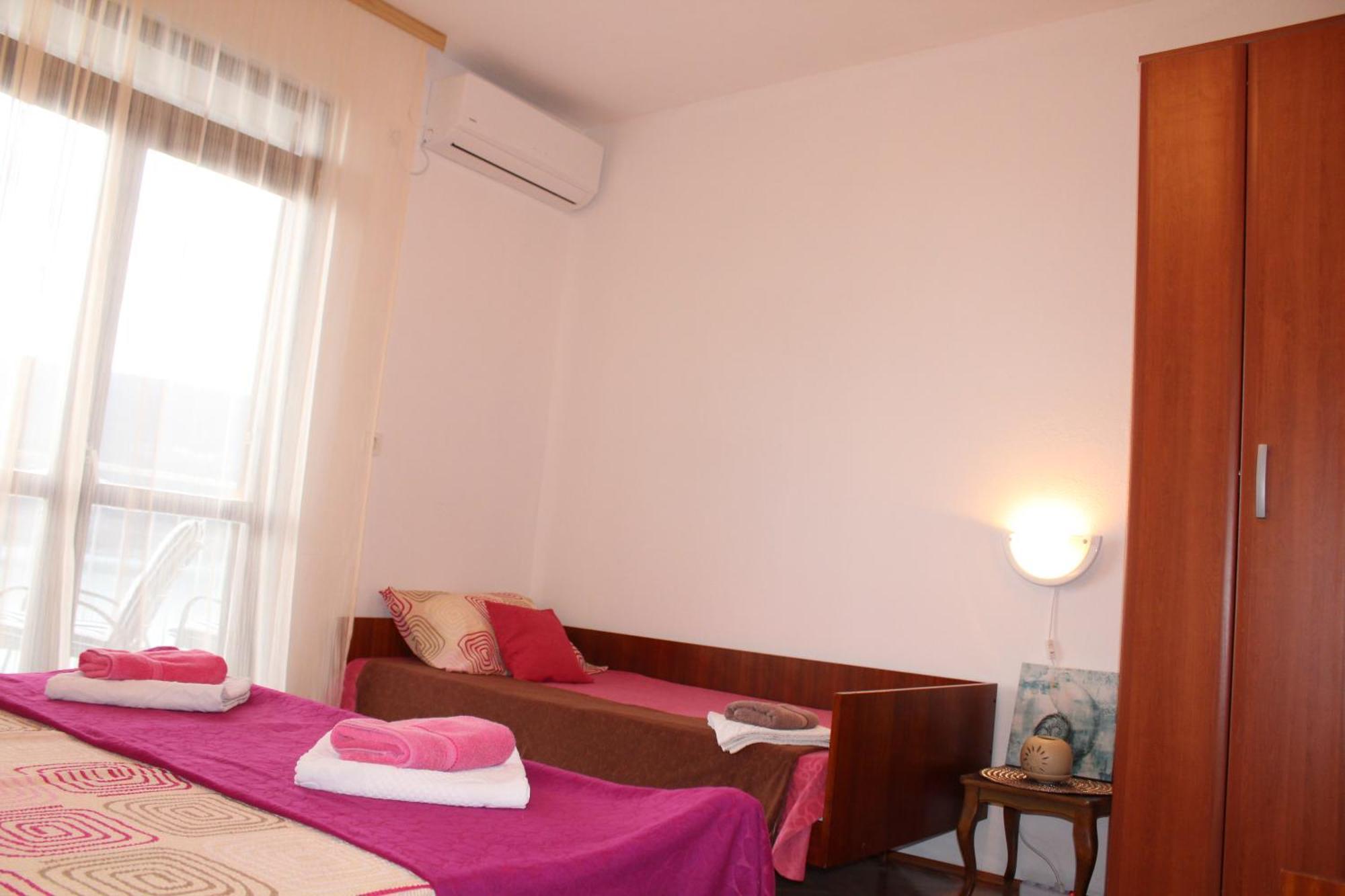 Guest House Tomanovic Χέρτσεγκ Νόβι Δωμάτιο φωτογραφία